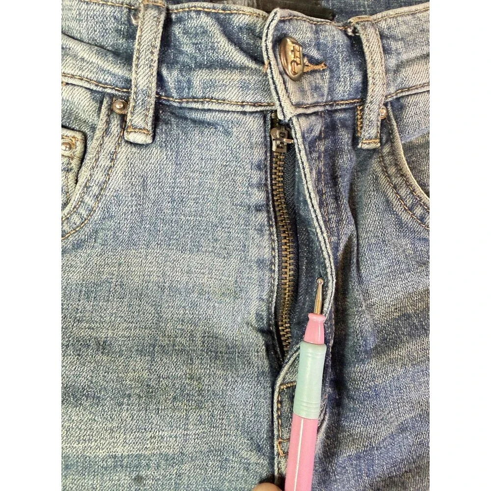 DEAD THAN COOL Youth Slim Fit Jeans Light Wash Painted Distressed Denim Size 28